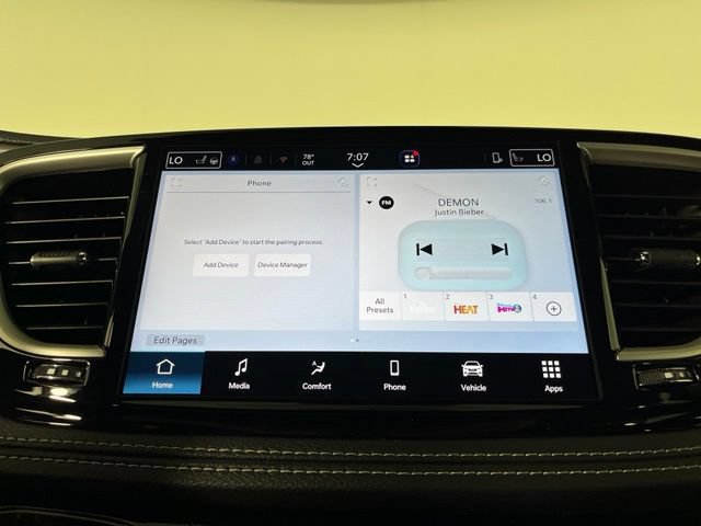 Used 2026 Chrysler Pacifica Select FWD image 27