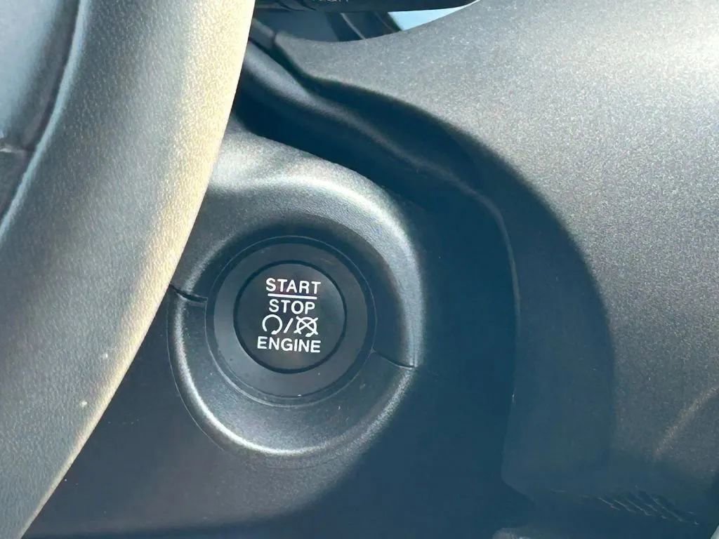 Used 2016 FIAT 500X Trekking image 20