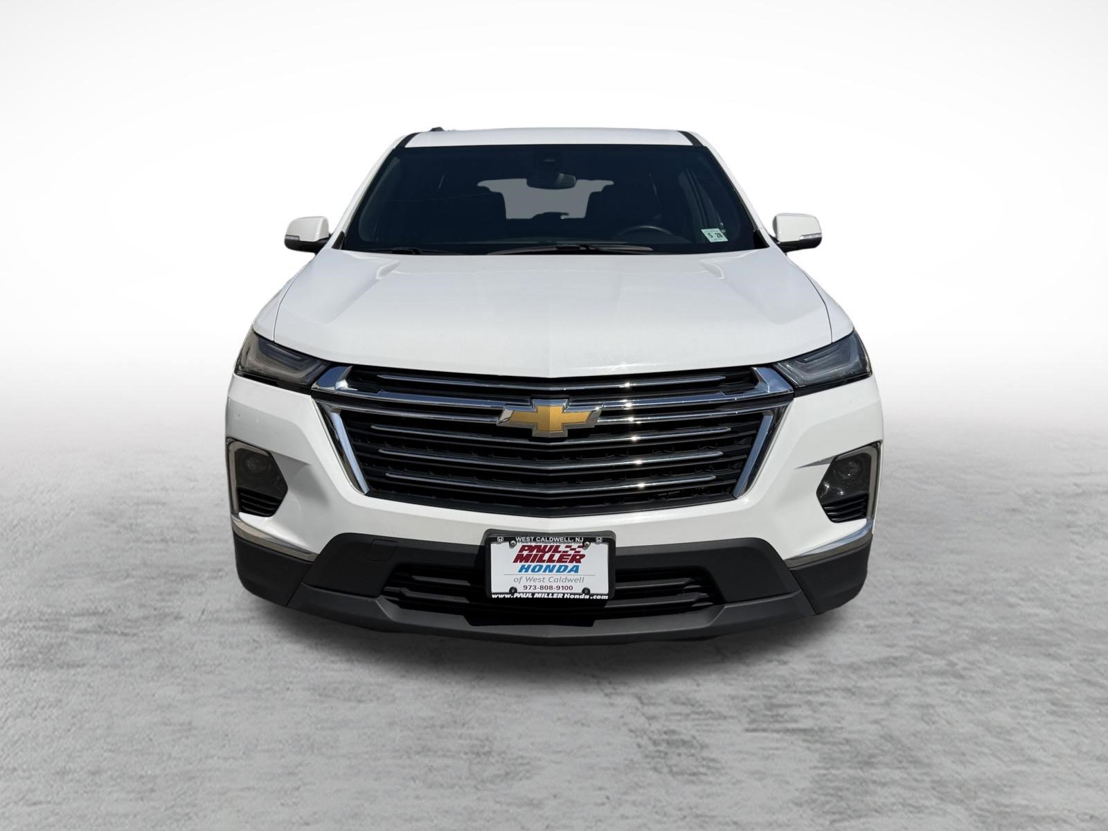 Used 2023 Chevrolet Traverse LT w/ LPO, Floor Liner Package AWD/4WD image 2