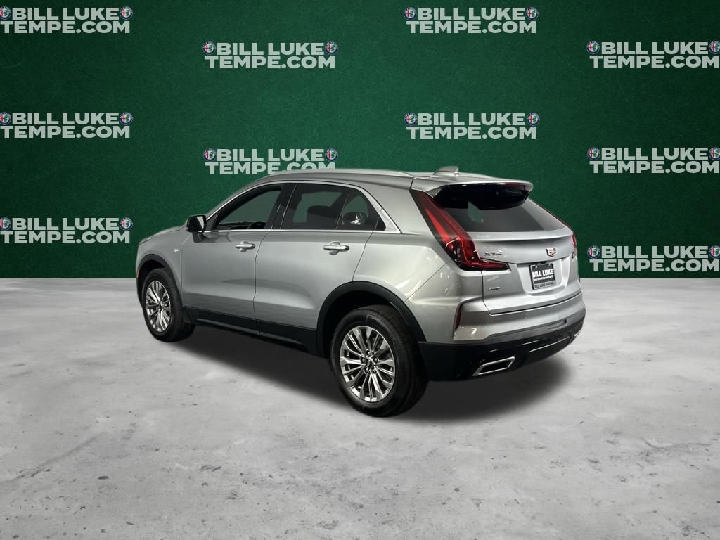 Used 2024 Cadillac XT4 Premium Luxury image 9