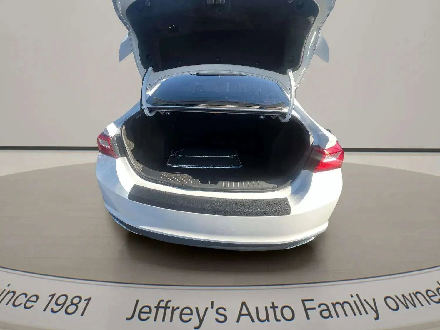 Used 2022 Chevrolet Malibu RS w/ LPO, Convenience Package 1 image 19