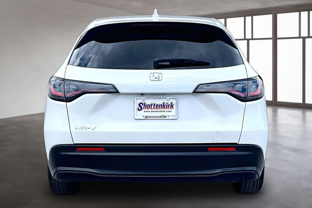Certified 2025 Honda HR-V LX image 5