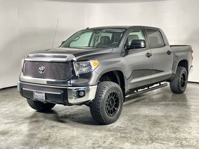 Used 2017 Toyota Tundra SR5 AWD/4WD image 4