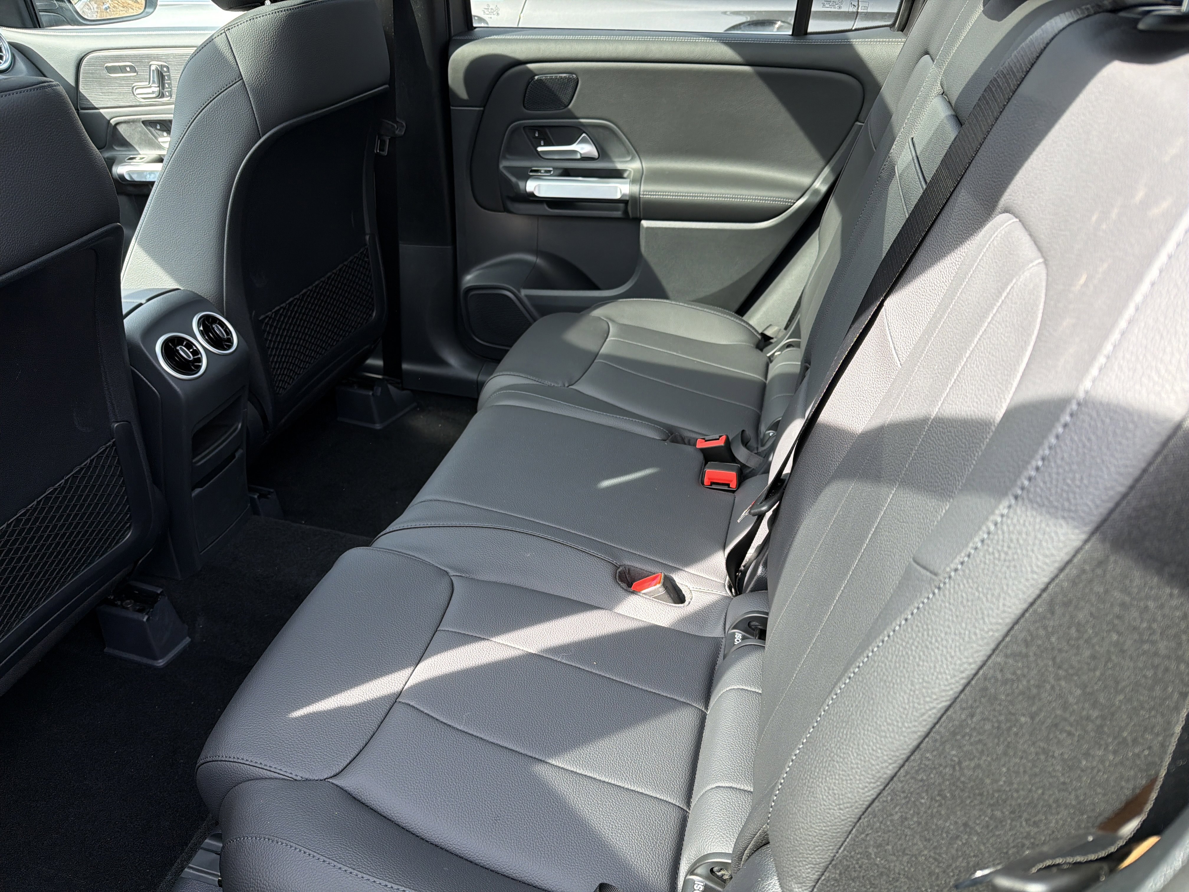 New 2026 Mercedes-Benz GLB 250 4MATIC image 27