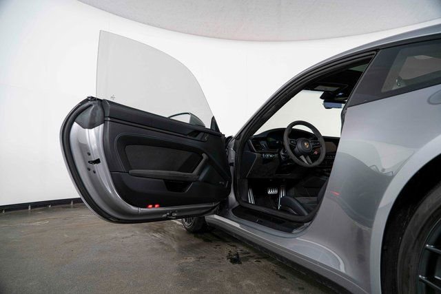 Used 2025 Porsche 911 Carrera GTS image 14