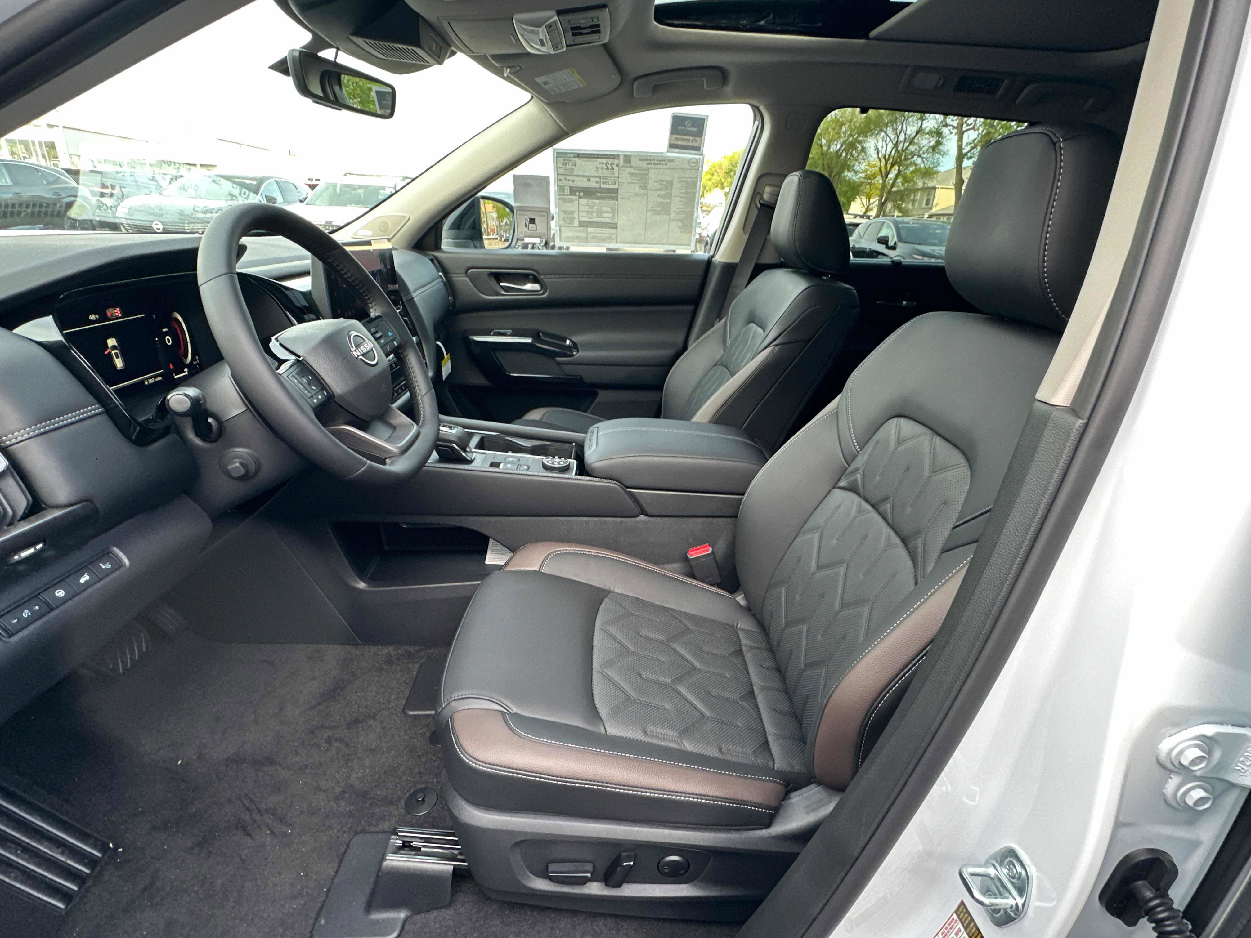 New 2026 Nissan Pathfinder Platinum AWD/4WD image 21