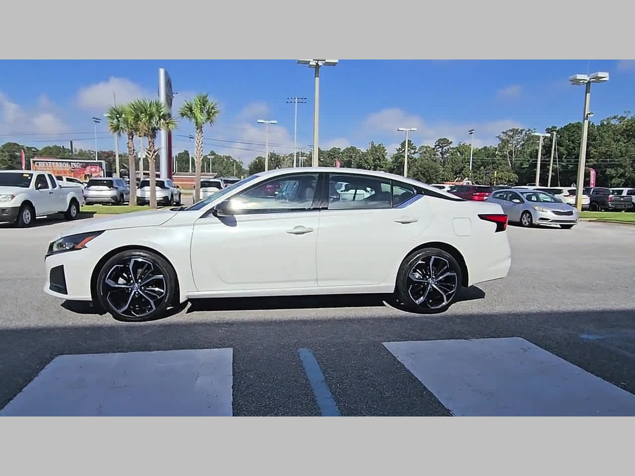 Used 2024 Nissan Altima 2.5 SR AWD/4WD image 27
