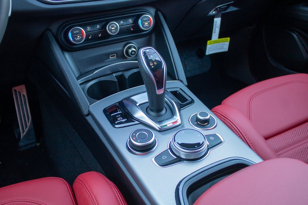 New 2025 Alfa Romeo Stelvio Sprint image 21
