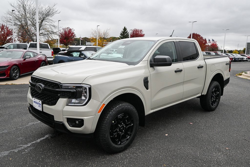New 2025 Ford Ranger XLT w/ Black Appearance Package image 9