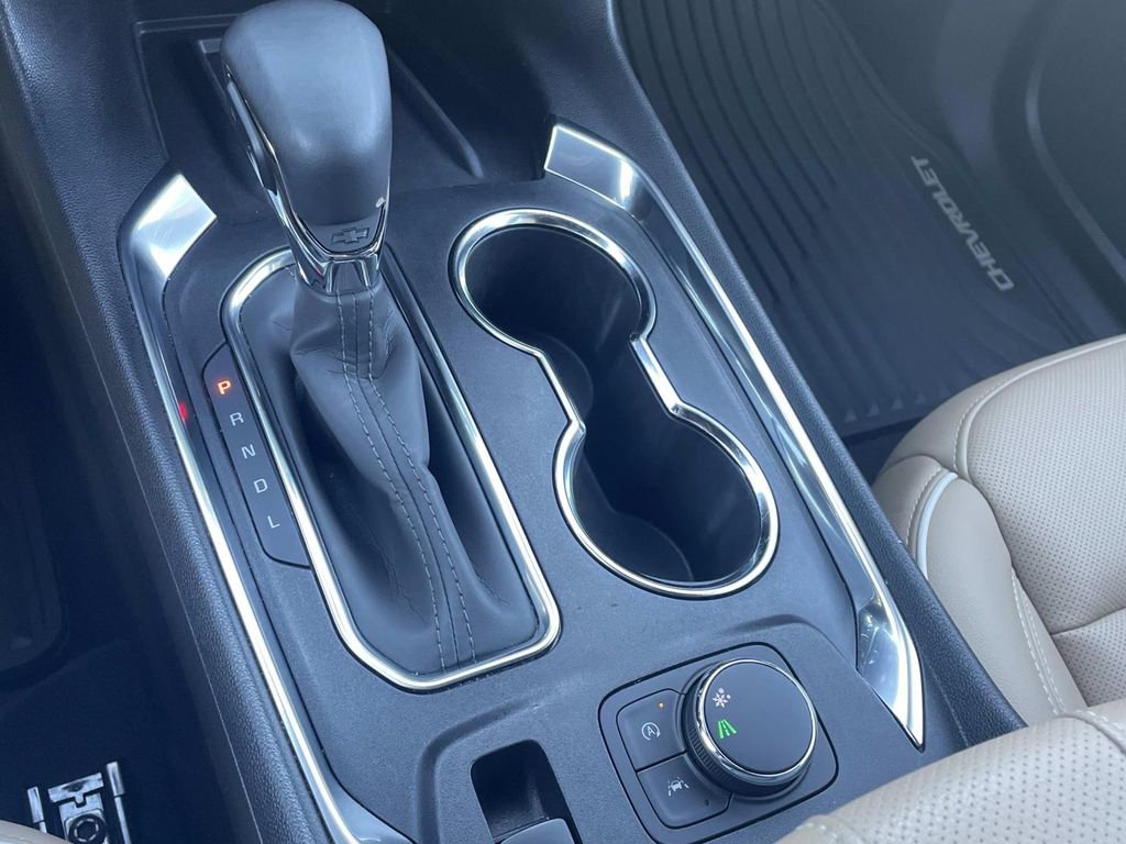 Used 2023 Chevrolet Traverse Premier image 28