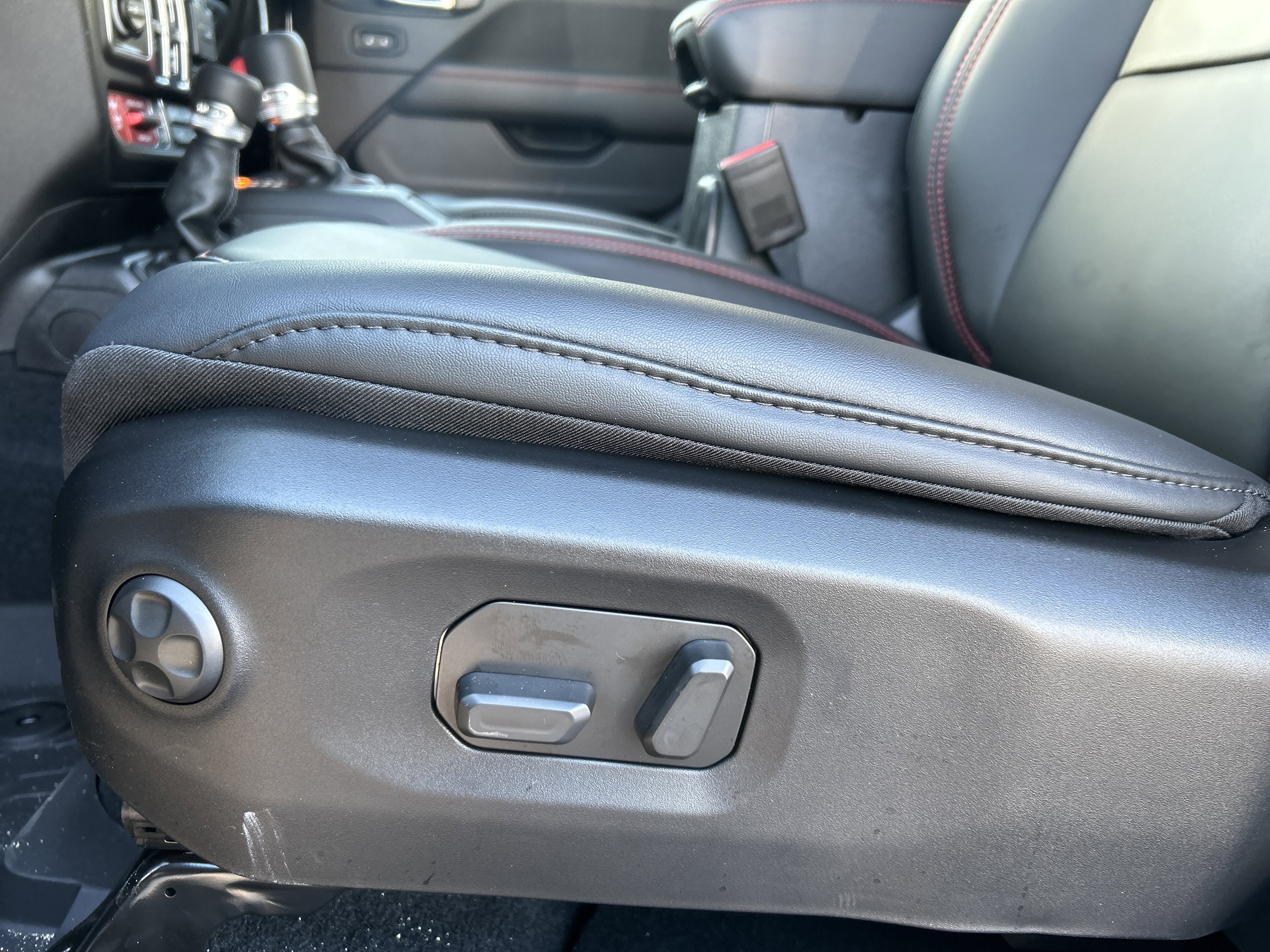 New 2026 Jeep Wrangler Unlimited Rubicon image 14