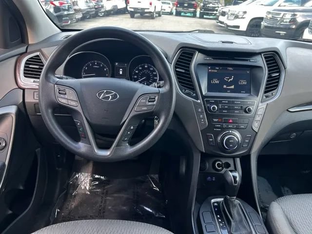 Used 2017 Hyundai Santa Fe SE AWD/4WD image 15