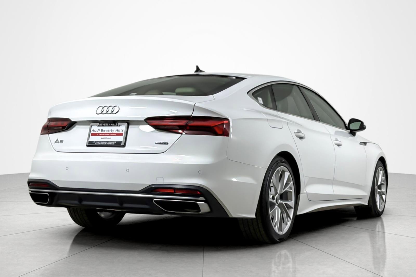 Used 2022 Audi A5 2.0T Premium image 5