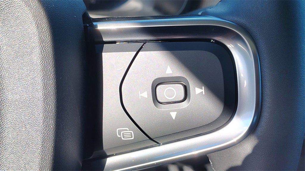 New 2026 Volvo XC40 B5 Plus w/ Protection Package Premier image 15