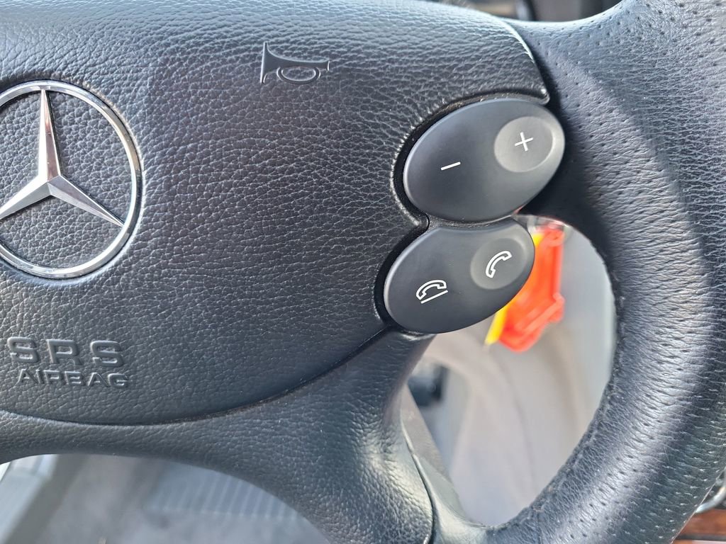 Used 2008 Mercedes-Benz CLK 350 Cabriolet image 27