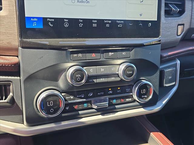 Used 2024 Ford Expedition Limited image 14