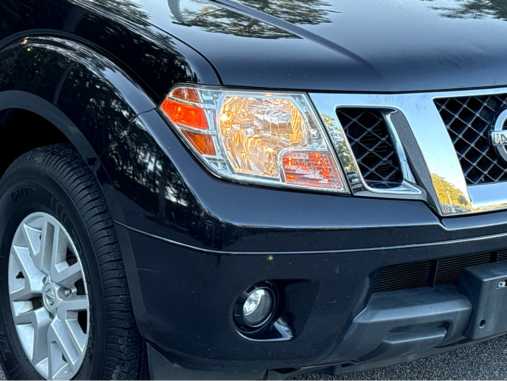 Used 2020 Nissan Frontier SV image 24