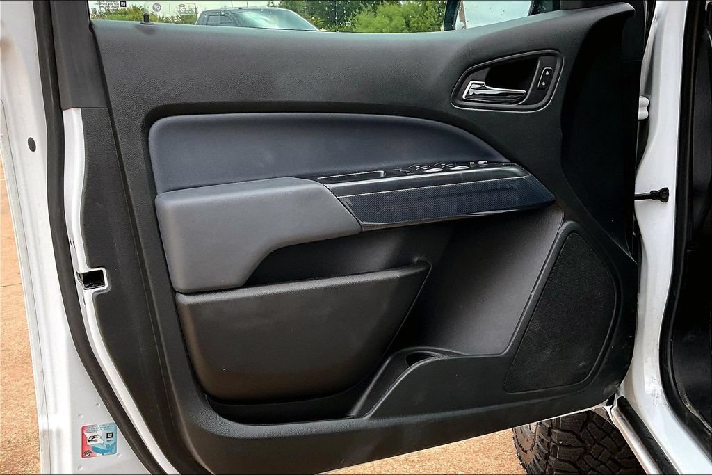 Used 2022 Chevrolet Colorado Z71 AWD/4WD image 19