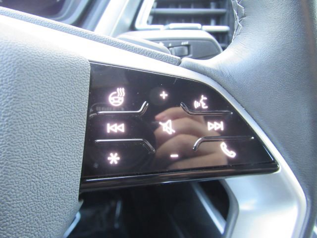 Used 2022 Audi Q4 e-tron Premium Plus image 41