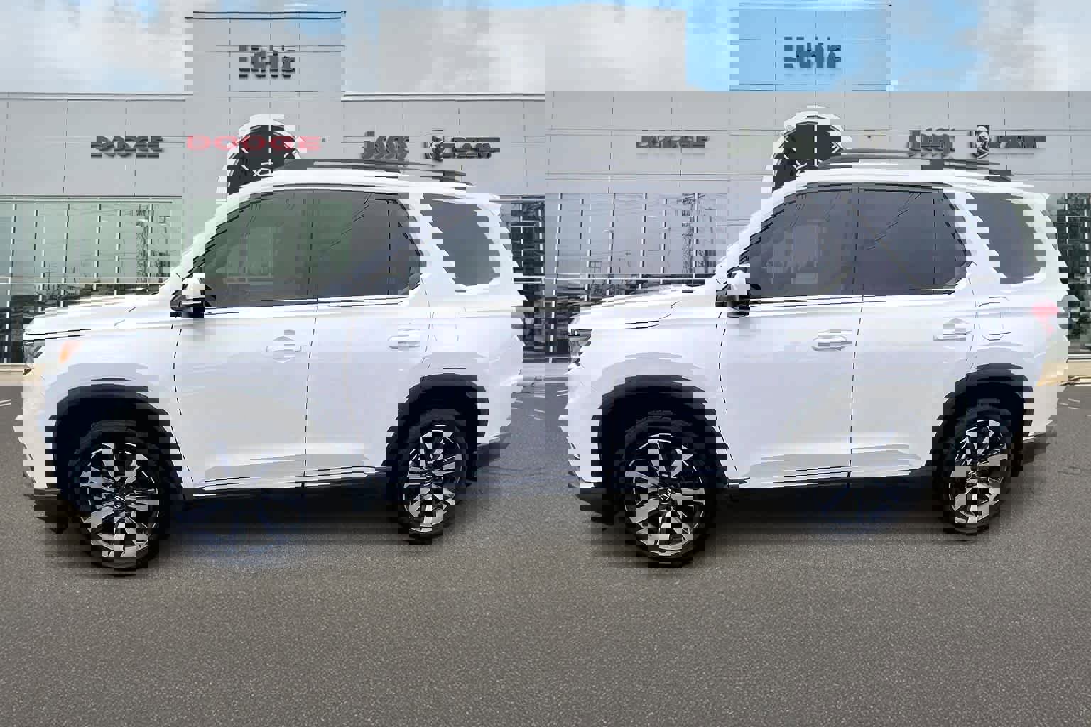 Used 2023 Honda Pilot Touring image 3