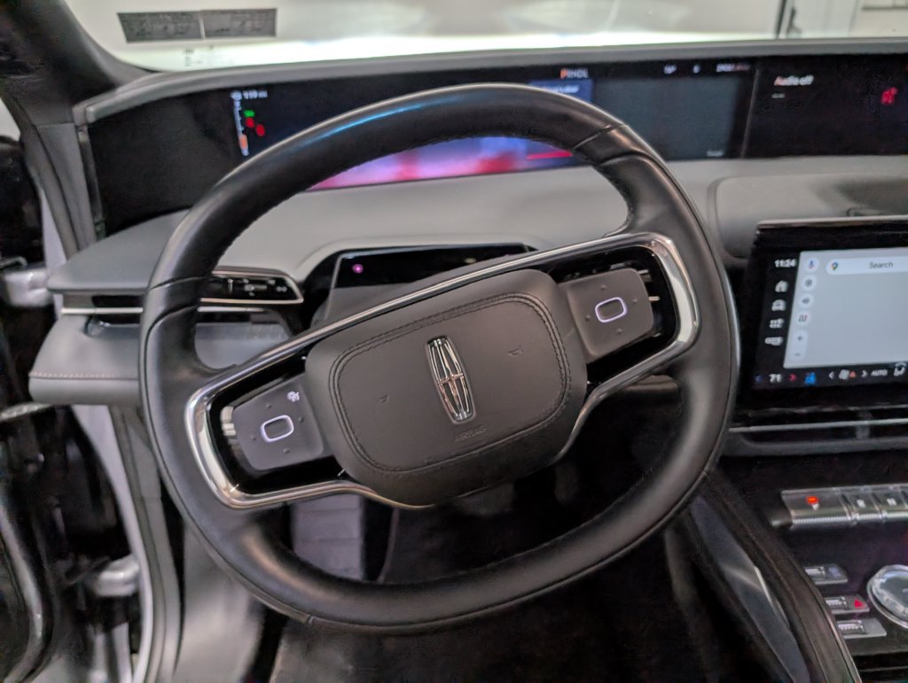 Used 2024 Lincoln Nautilus Reserve w/ Equipment Group 202A AWD/4WD image 18