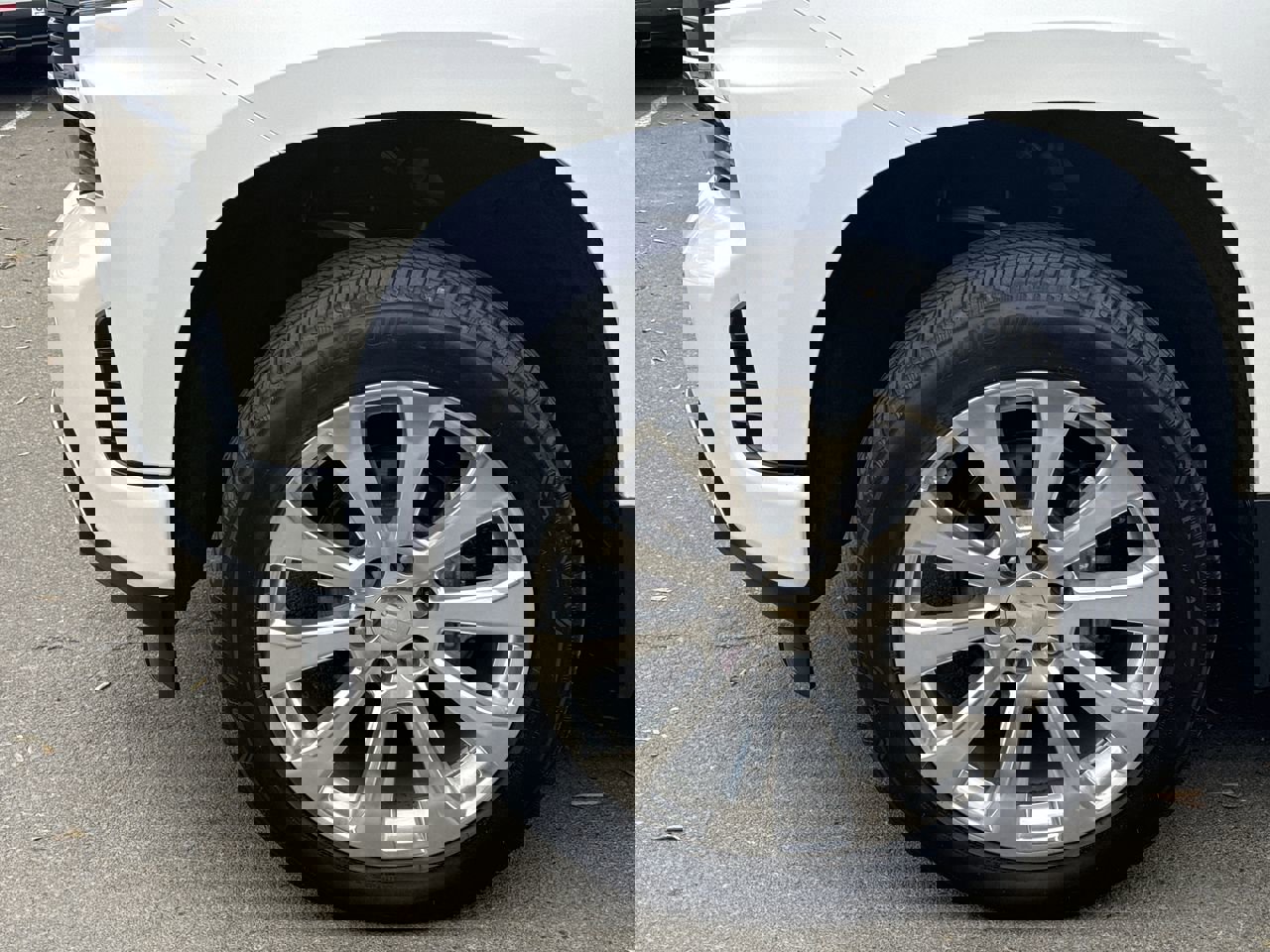 Used 2019 Chevrolet Silverado 1500 High Country w/ Technology Package image 33