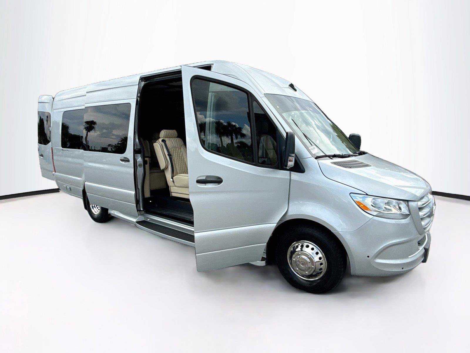 Used 2021 Mercedes-Benz Sprinter 3500 w/ Parking Package image 35