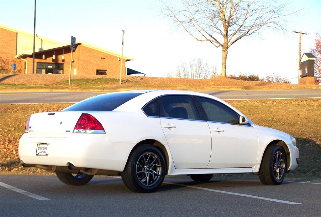 Used 2016 Chevrolet Impala Police image 2