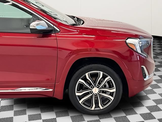 Used 2020 GMC Terrain Denali w/ Denali Premium Package AWD/4WD image 6