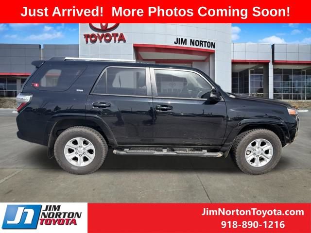 Used 2023 Toyota 4Runner SR5 Premium w/ Moonroof Package RWD image 9