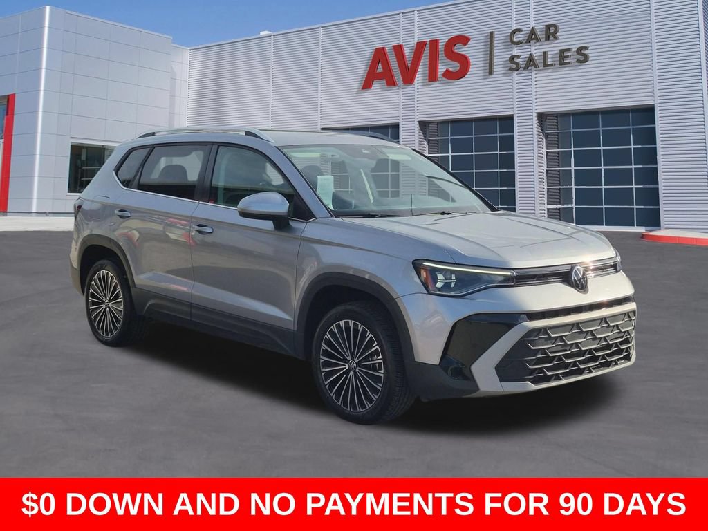 Used 2025 Volkswagen Taos SE FWD image 3