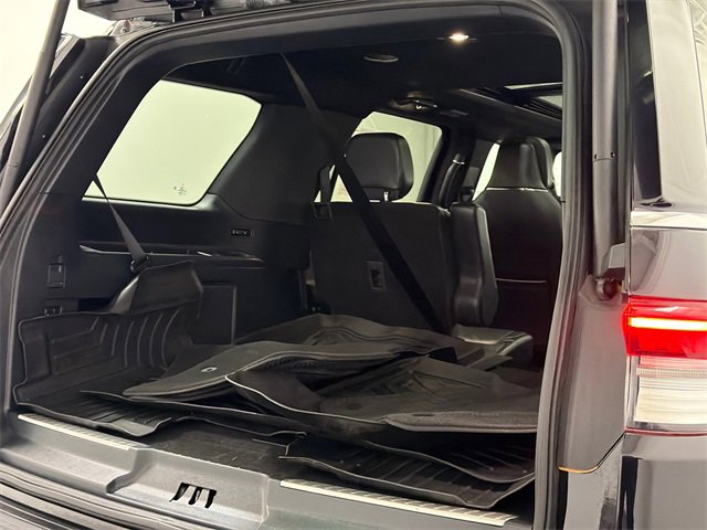Used 2024 Lincoln Navigator Reserve w/ Monochromatic Package image 9