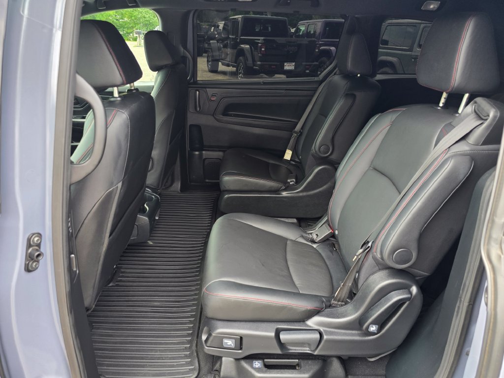 Used 2023 Honda Odyssey Sport image 11