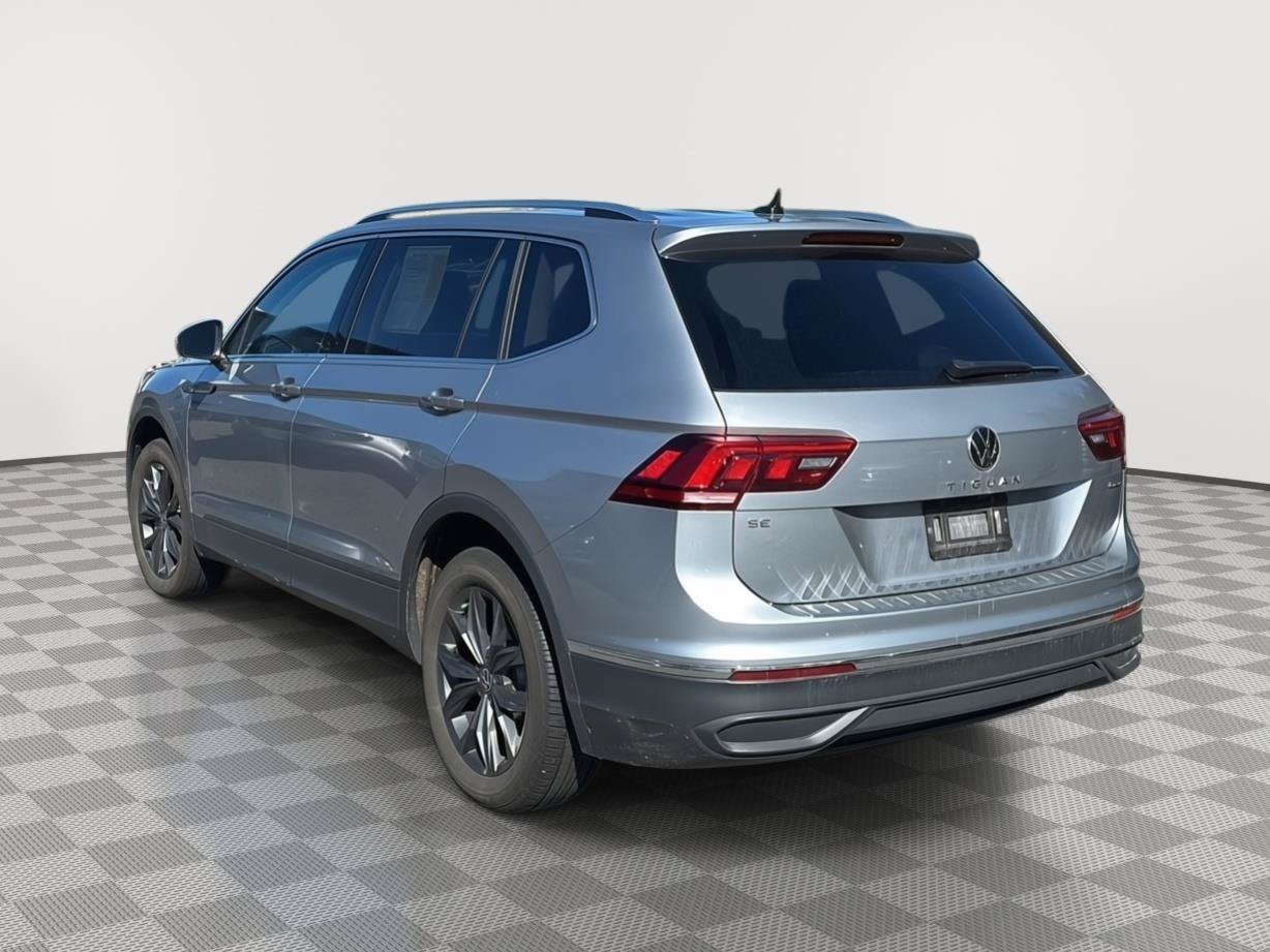 Used 2023 Volkswagen Tiguan SE w/ Panoramic Sunroof Package AWD/4WD image 7