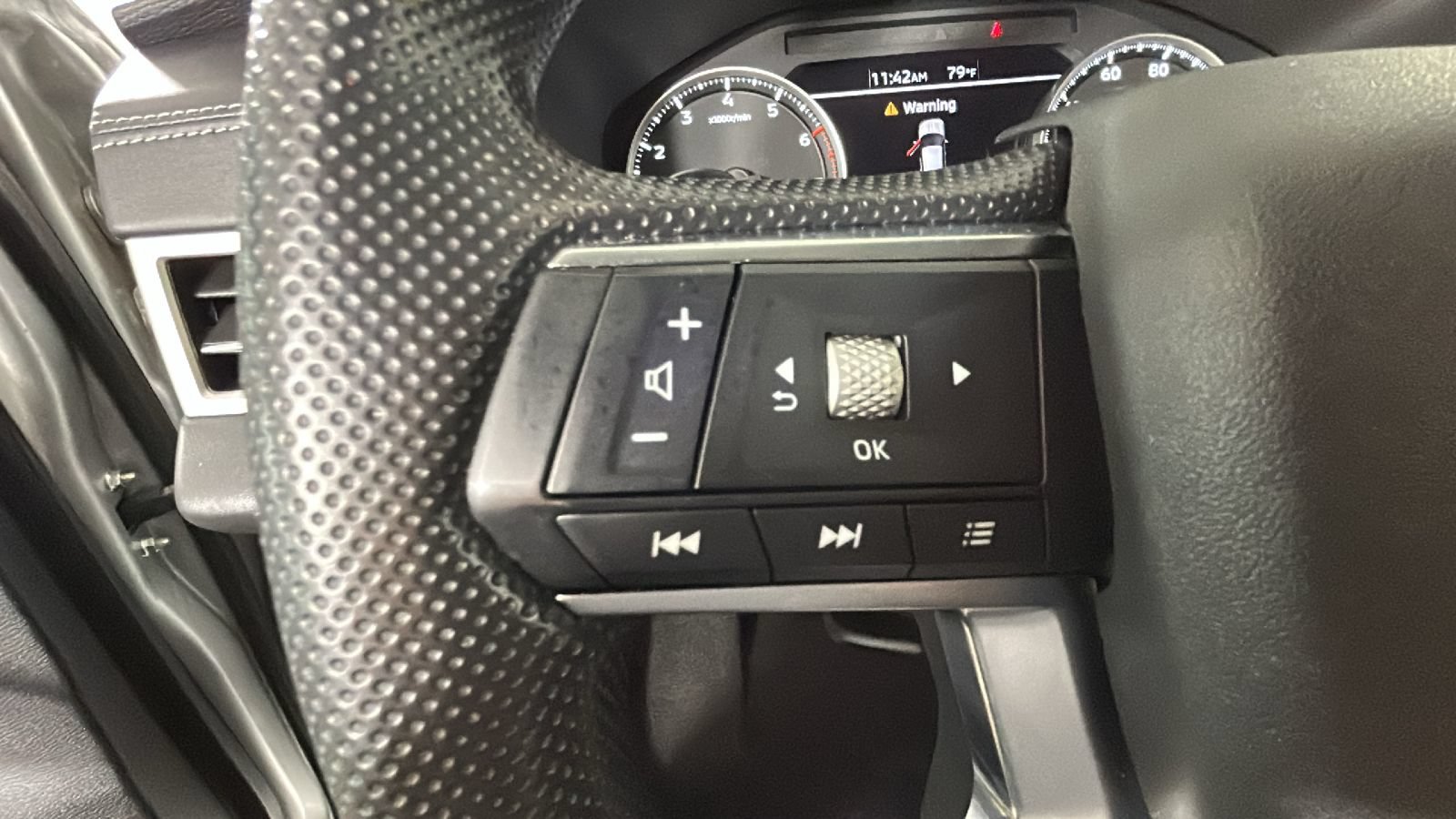 Used 2022 Mitsubishi Outlander ES AWD/4WD image 16