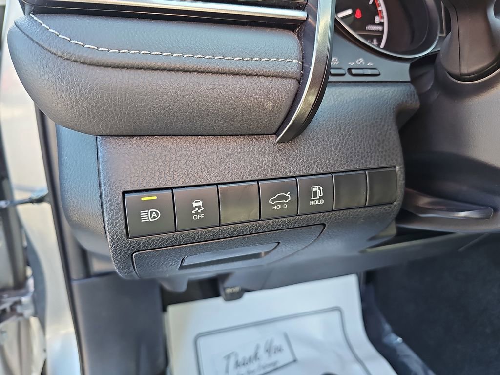 Used 2024 Toyota Camry SE image 17