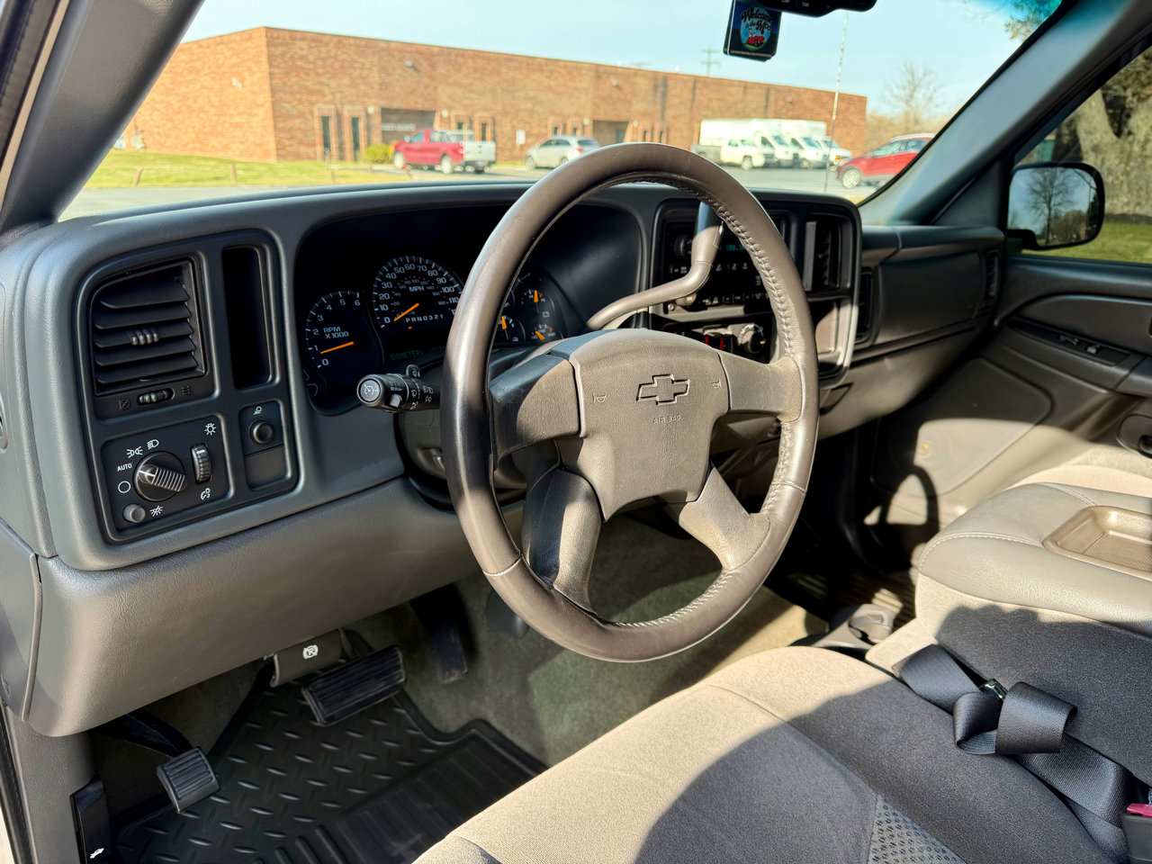 Used 2007 Chevrolet Silverado 1500 LT w/ Crew Cab Value Package image 19