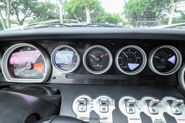 Used 2005 Ford GT RWD image 22