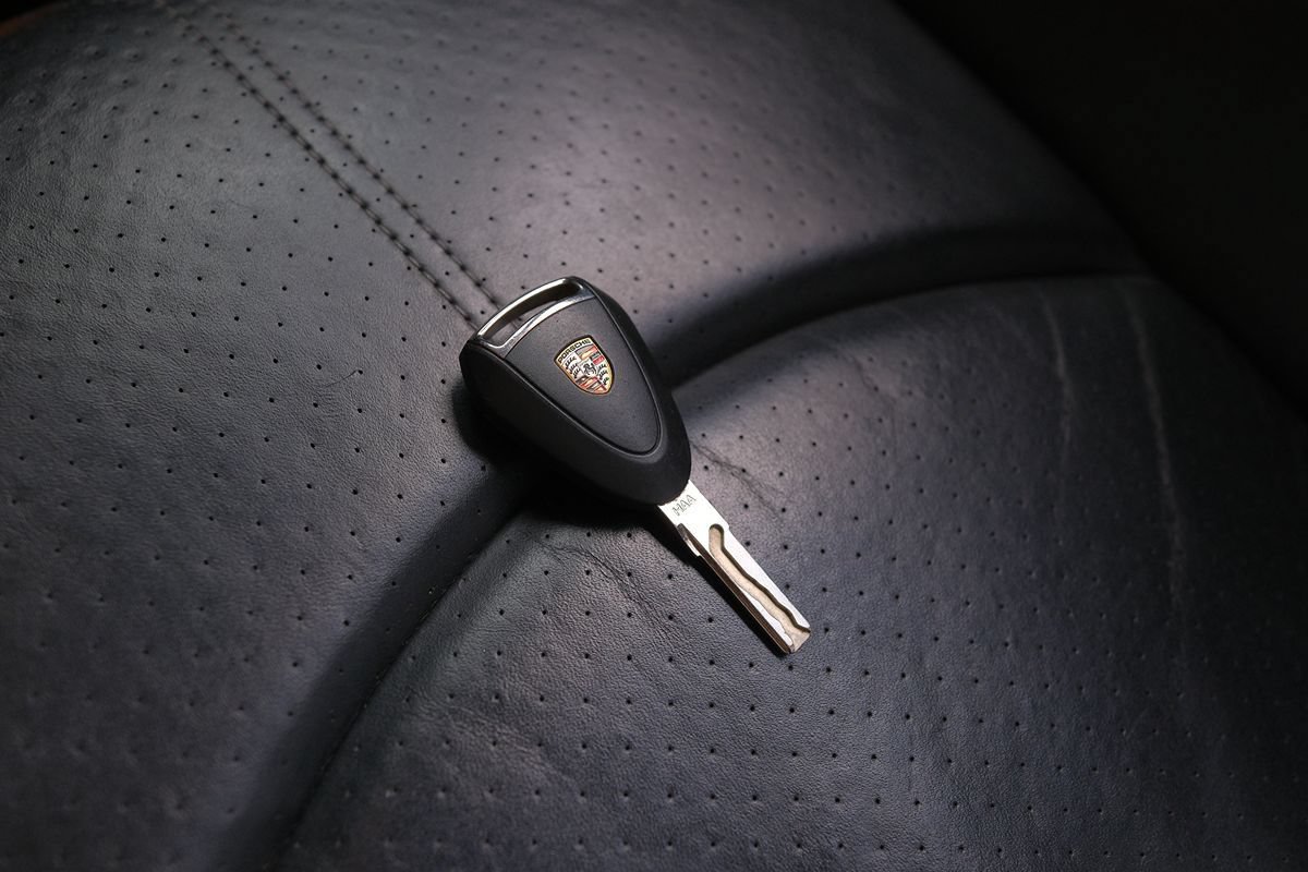 Used 2006 Porsche 911 Carrera 4S AWD/4WD image 9