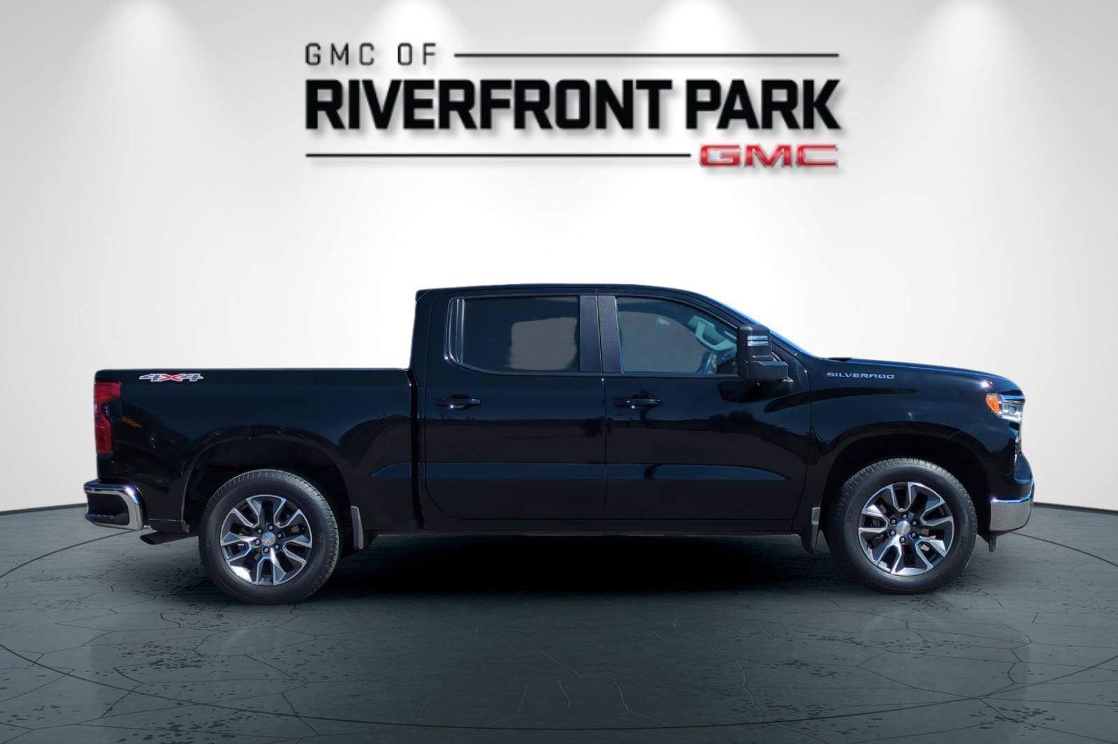 Used 2023 Chevrolet Silverado 1500 LT w/ All Star Edition Plus AWD/4WD image 2
