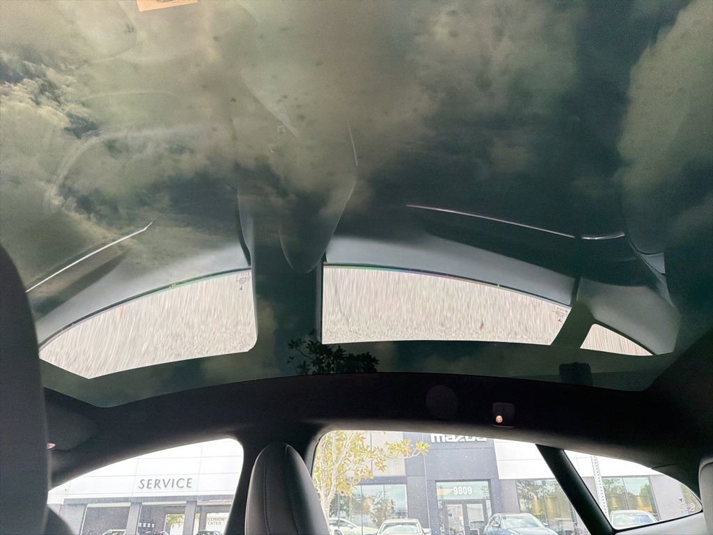 Used 2022 Tesla Model S image 16