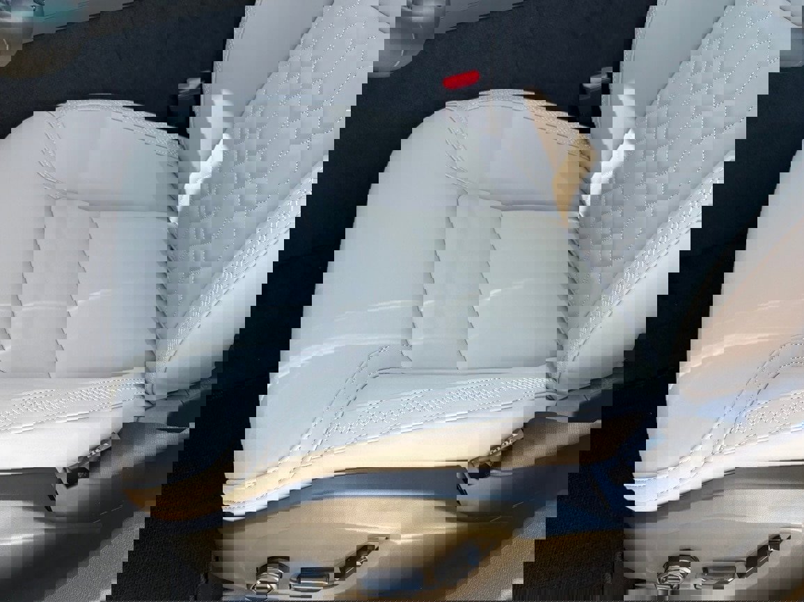 New 2026 Volvo XC60 B5 Plus w/ Protection Package Premier image 19