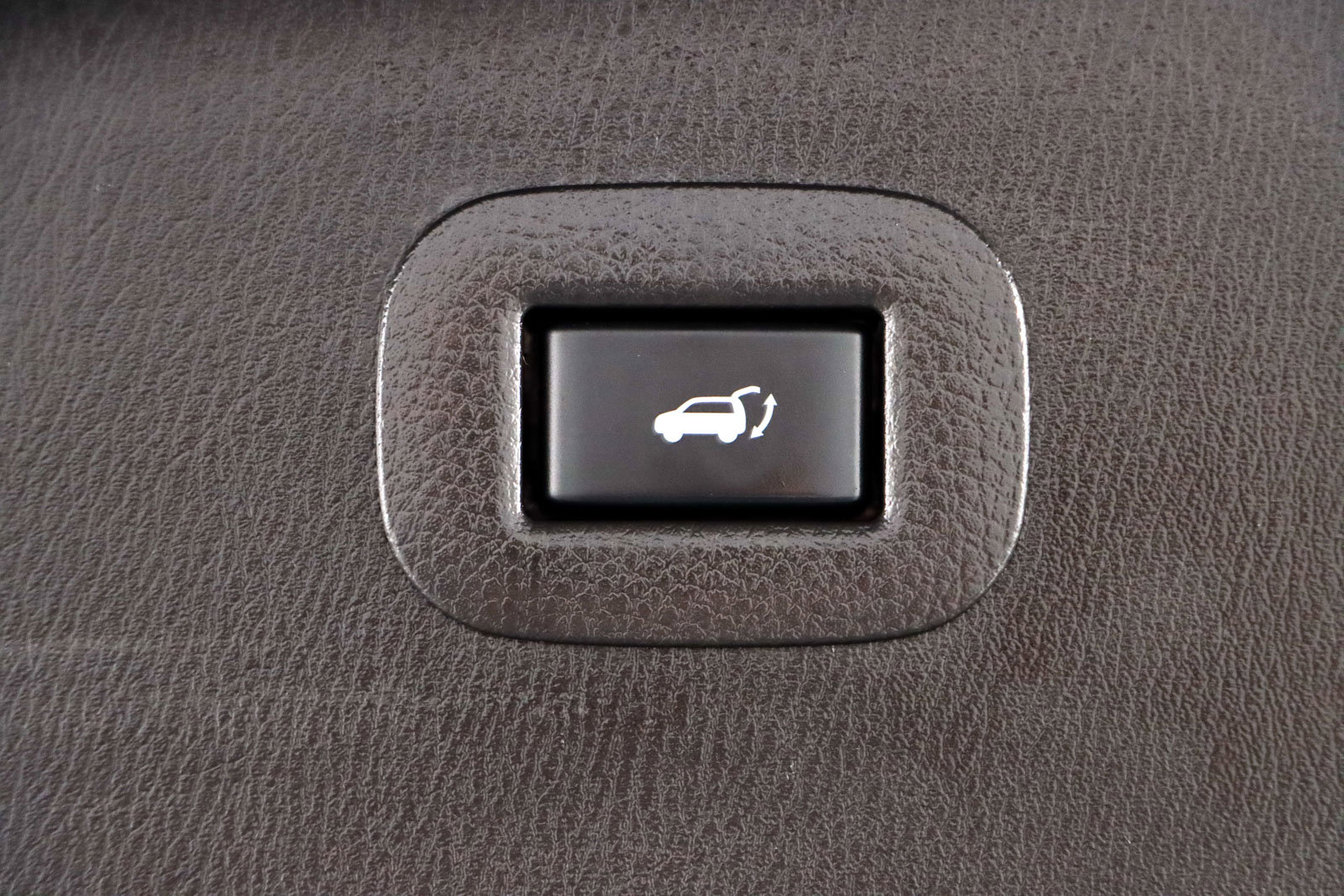 Used 2023 INFINITI QX80 Luxe w/ Cargo Package RWD image 34