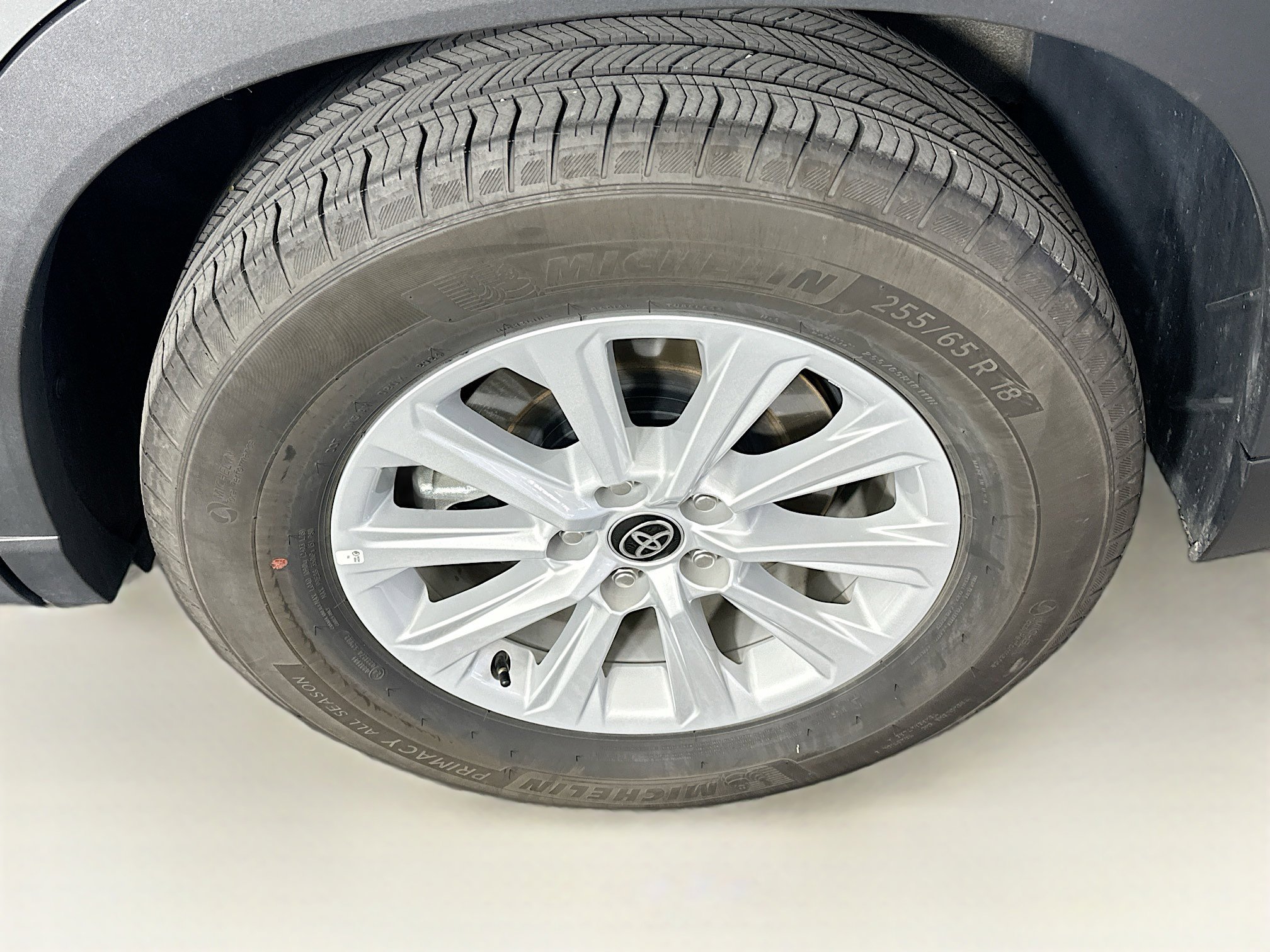 Used 2025 Toyota Grand Highlander AWD image 11