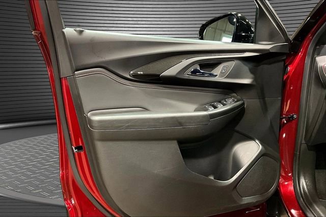 Used 2023 Chevrolet TrailBlazer RS w/ Convenience Package FWD image 17