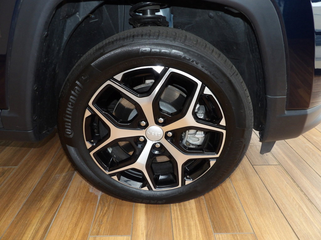 Used 2024 Jeep Compass Limited image 4