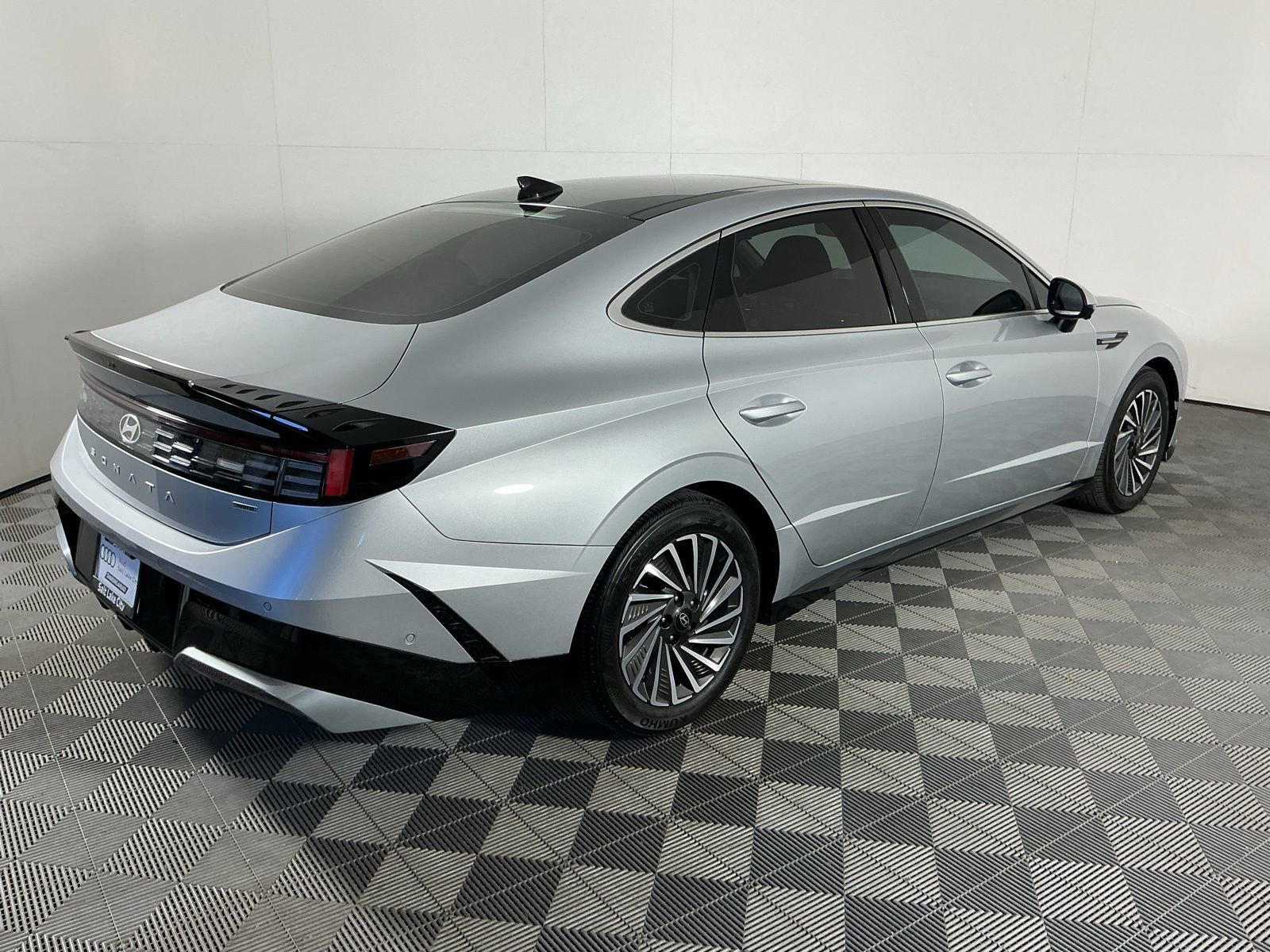 Used 2024 Hyundai Sonata Limited image 8