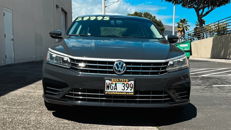 Used 2018 Volkswagen Passat 2.0T R-Line w/ R-Line Lighting Package FWD image 8