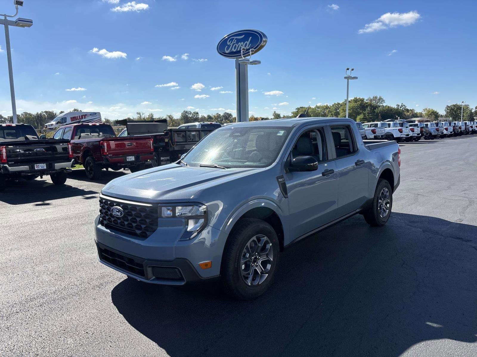 New 2025 Ford Maverick XLT w/ Equipment Group 301A image 3