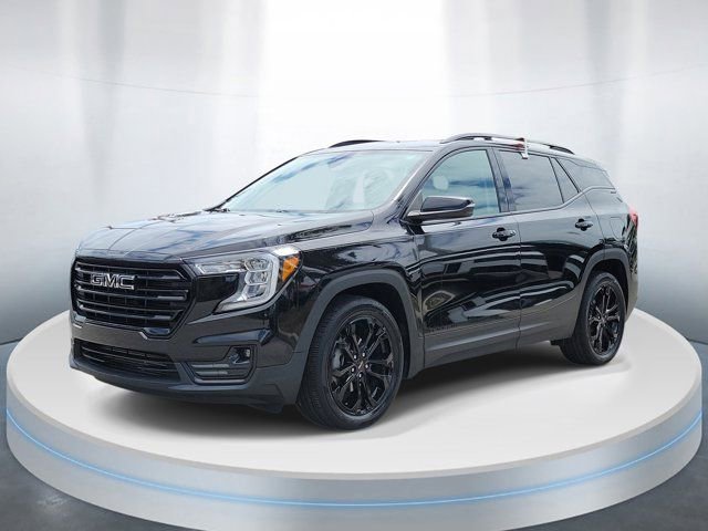 Used 2022 GMC Terrain SLT w/ Elevation Edition image 2
